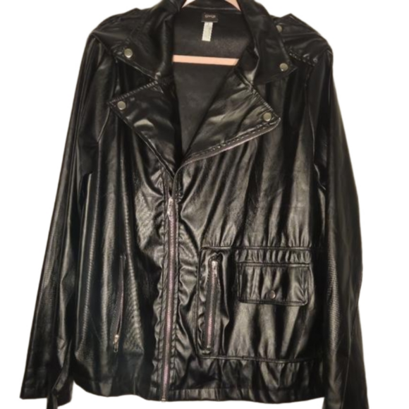Grease Lightning: The Ultimate Faux Leather Jacket for Fans - Picture 3 of 3